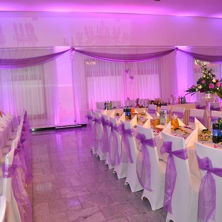Hotel Dyminy Kielce Kültér fotó