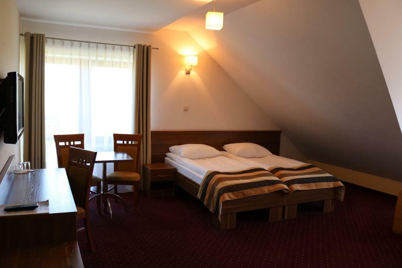 Hotel Dyminy Kielce Kültér fotó