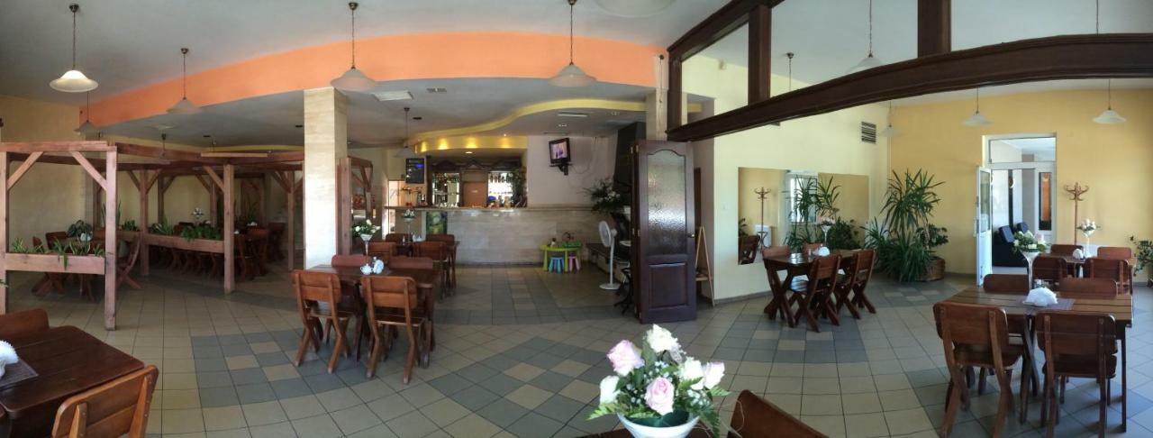 Hotel Dyminy Kielce Kültér fotó