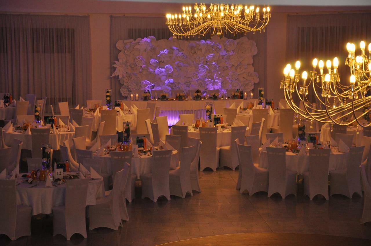 Hotel Dyminy Kielce Kültér fotó